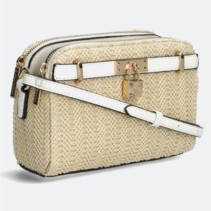 41 Hawthorne Lily Padlock Straw Camera Crossbody Bag